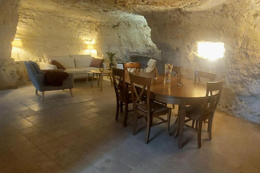 Troglo Entre Caves Et Chateaux Монлюис-сюр-Лоар Екстериор снимка