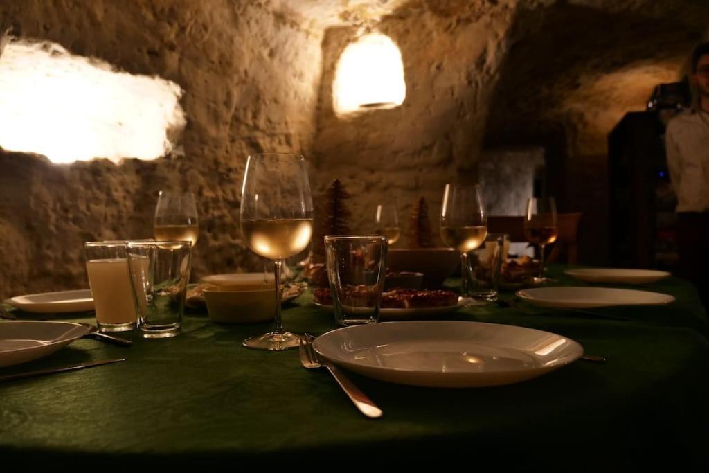 Troglo Entre Caves Et Chateaux Монлюис-сюр-Лоар Екстериор снимка